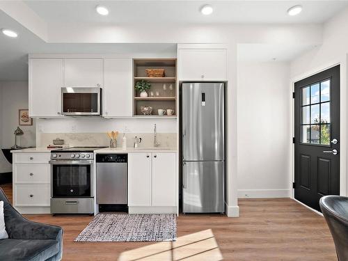 202 B-1224 Richardson St, Victoria, BC - Indoor Photo Showing Kitchen