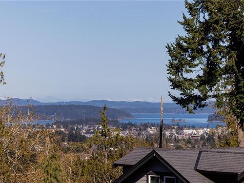 1689 Texada Terr, North Saanich, BC 