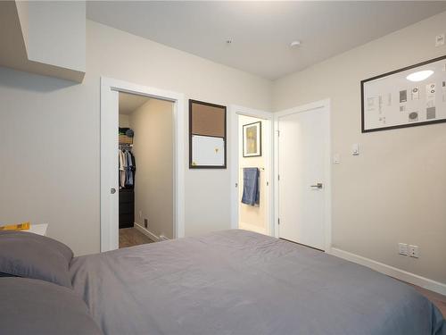 402-91 Chapel St, Nanaimo, BC - Indoor Photo Showing Bedroom