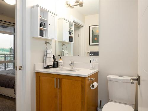 402-91 Chapel St, Nanaimo, BC - Indoor Photo Showing Bathroom