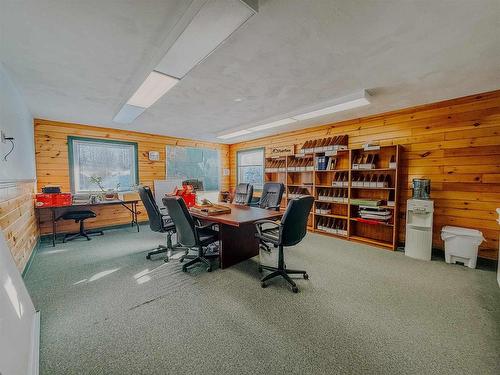 4002 Highway 17 East, Kenora, ON 