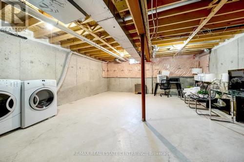 2459 Old Brompton Way, Oakville, ON - Indoor Photo Showing Laundry Room