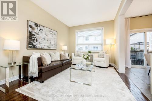 2459 Old Brompton Way, Oakville, ON - Indoor Photo Showing Living Room