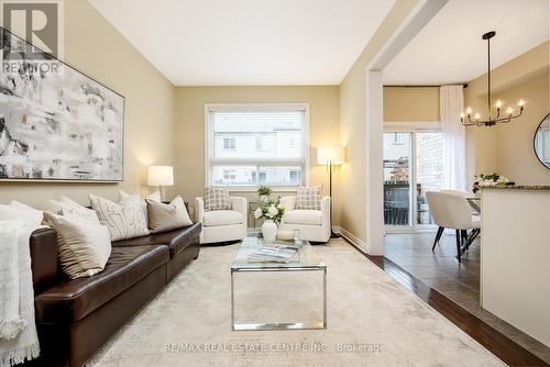 2459 Old Brompton Way, Oakville, ON - Indoor Photo Showing Living Room