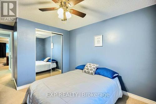 3499 Ellengale Drive, Mississauga, ON - Indoor Photo Showing Bedroom