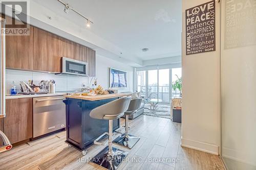 2712 - 30 Shore Breeze Drive, Toronto, ON - Indoor Photo Showing Kitchen