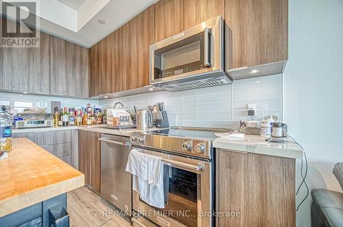 2712 - 30 Shore Breeze Drive, Toronto, ON - Indoor Photo Showing Kitchen