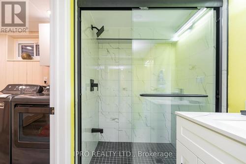 23 Ferndale Crescent, Brampton, ON - Indoor Photo Showing Bathroom