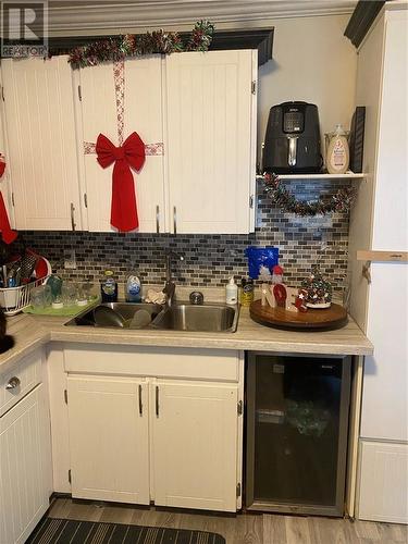 119 Shelley Drive, Sudbury, ON - Indoor Photo Showing Kitchen With Double Sink