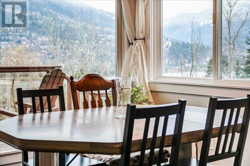 628 Johnstone Road, Nelson, BC - Indoor Photo Showing Dining Room