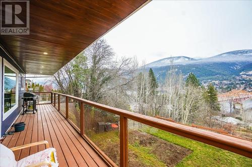 628 Johnstone Road, Nelson, BC - Outdoor With Exterior