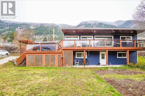 628 Johnstone Road, Nelson, BC - Outdoor With Deck Patio Veranda