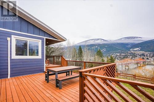 628 Johnstone Road, Nelson, BC - Outdoor With Exterior