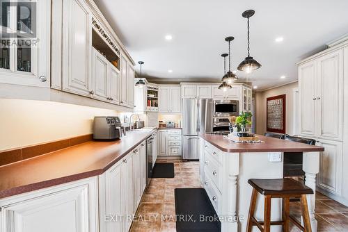 20296 Kenyon Conc Rd 1 Road, North Glengarry, ON - Indoor Photo Showing Kitchen With Upgraded Kitchen