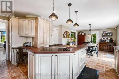 20296 Kenyon Conc Rd 1 Road, North Glengarry, ON - Indoor Photo Showing Kitchen With Double Sink