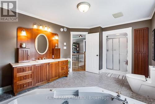 20296 Kenyon Conc Rd 1 Road, North Glengarry, ON - Indoor Photo Showing Bathroom