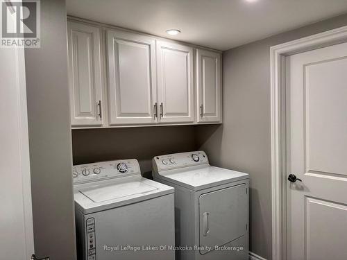 105 Wellington Street S, Gravenhurst (Muskoka (S)), ON - Indoor Photo Showing Laundry Room