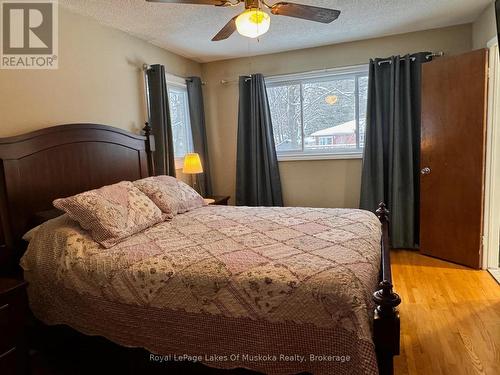 105 Wellington Street S, Gravenhurst (Muskoka (S)), ON - Indoor Photo Showing Bedroom