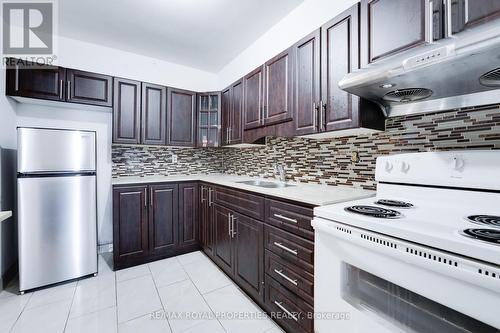 309 - 10 Edgecliff Golfway, Toronto, ON - Indoor Photo Showing Kitchen With Upgraded Kitchen