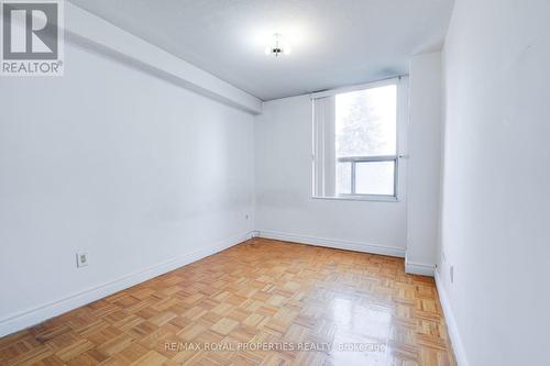 309 - 10 Edgecliff Golfway, Toronto, ON - Indoor Photo Showing Other Room