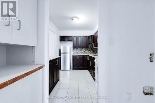 309 - 10 Edgecliff Golfway, Toronto, ON - Indoor Photo Showing Kitchen