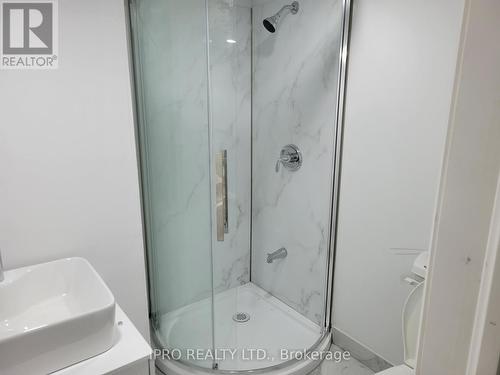 #5 - 719 Coxwell Avenue, Toronto, ON - Indoor Photo Showing Bathroom