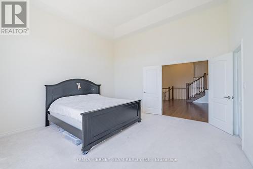 1211 Plymouth Drive, Oshawa, ON - Indoor Photo Showing Bedroom