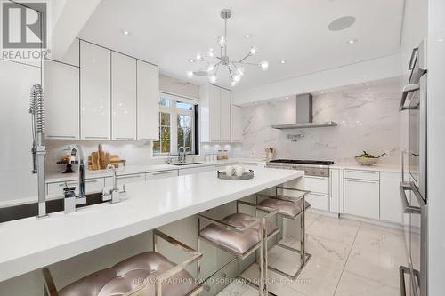 69 Glenforest Drive, Vaughan, ON - Indoor Photo Showing Kitchen With Upgraded Kitchen