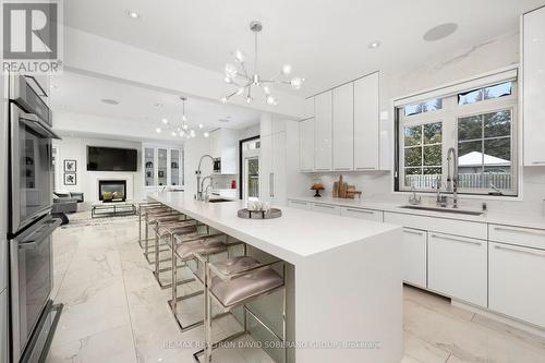 69 Glenforest Drive, Vaughan, ON - Indoor Photo Showing Kitchen With Upgraded Kitchen