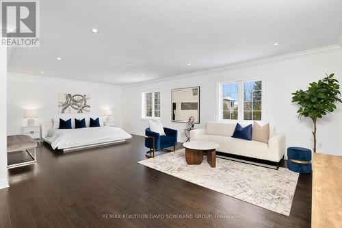 69 Glenforest Drive, Vaughan, ON - Indoor Photo Showing Living Room