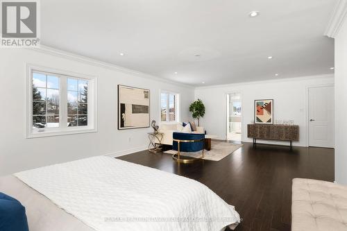 69 Glenforest Drive, Vaughan, ON - Indoor Photo Showing Living Room