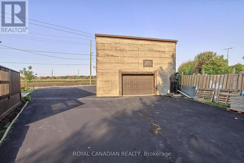 15 Grencer Road, Bradford West Gwillimbury, ON 