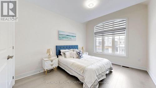 7 Fauchard Street, Richmond Hill, ON - Indoor Photo Showing Bedroom