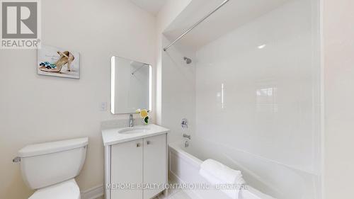 7 Fauchard Street, Richmond Hill, ON - Indoor Photo Showing Bathroom