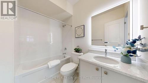 7 Fauchard Street, Richmond Hill, ON - Indoor Photo Showing Bathroom