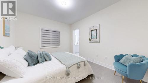 7 Fauchard Street, Richmond Hill, ON - Indoor Photo Showing Bedroom