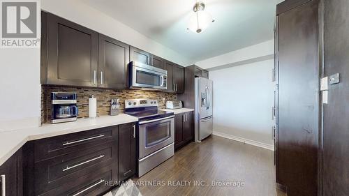 907 - 8501 Bayview Avenue, Richmond Hill, ON - Indoor Photo Showing Kitchen