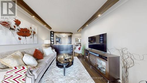 907 - 8501 Bayview Avenue, Richmond Hill, ON - Indoor Photo Showing Living Room