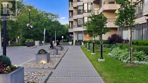 907 - 8501 Bayview Avenue, Richmond Hill, ON - Outdoor With Balcony With Facade