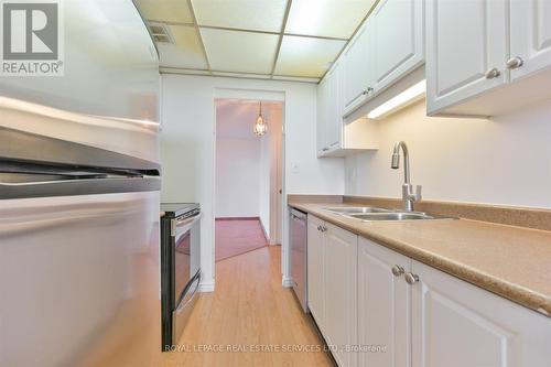 808 - 820 Burnhamthorpe Road, Toronto, ON - Indoor Photo Showing Kitchen With Double Sink