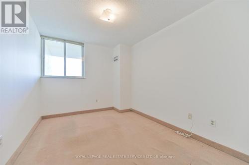 808 - 820 Burnhamthorpe Road, Toronto, ON - Indoor Photo Showing Other Room