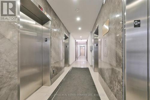 808 - 820 Burnhamthorpe Road, Toronto, ON - Indoor Photo Showing Bathroom