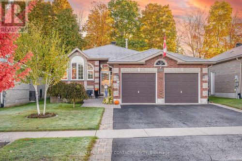 112 Crompton Drive, Barrie, ON - Outdoor With Facade