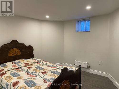 Bsmt - 157 Indian Grove, Toronto, ON - Indoor