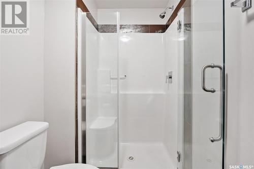 214 225 Maningas Bend, Saskatoon, SK - Indoor Photo Showing Bathroom