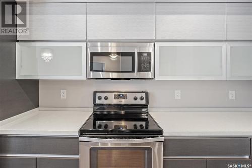 214 225 Maningas Bend, Saskatoon, SK - Indoor Photo Showing Kitchen