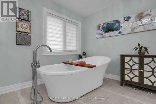 2217 Dauncey Crescent, London, ON - Indoor Photo Showing Bathroom