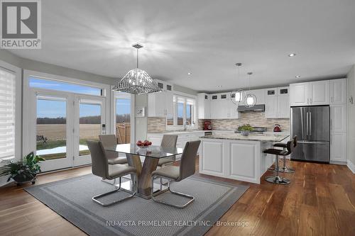 2217 Dauncey Crescent, London, ON - Indoor Photo Showing Dining Room