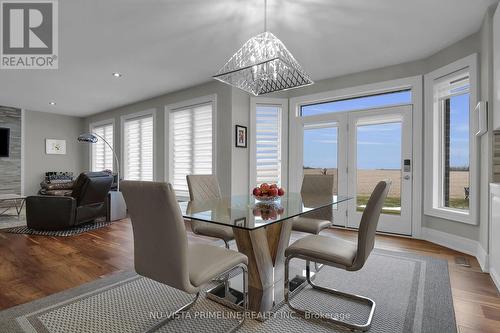 2217 Dauncey Crescent, London, ON - Indoor Photo Showing Dining Room