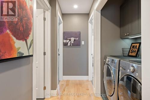 441 Hartleigh Avenue, Ottawa, ON - Indoor Photo Showing Laundry Room